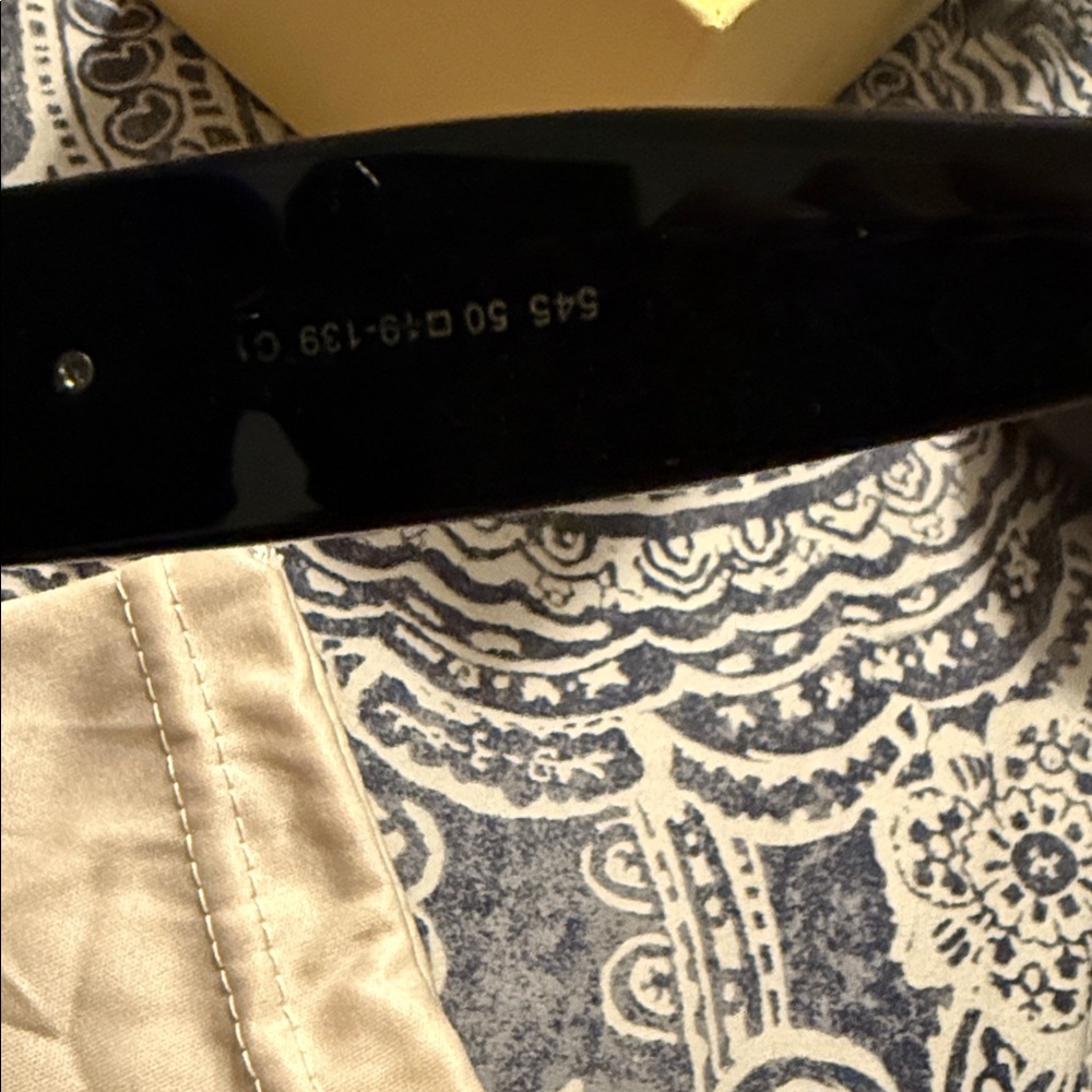 Louis Vuitton Black and Gold Sunglasses - Picture 3 of 4